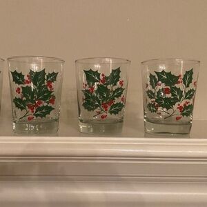 Vintage Festive Holly Berry Glass Set of 3
Don’t believe they’ve ever been used.